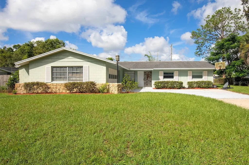 186 Lakeside Drive Sanford FL 32773