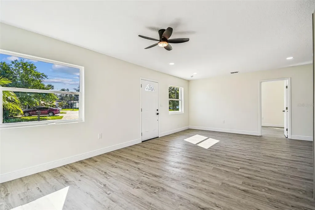 3430 Applewood Terrace N Pinellas Park FL 33781