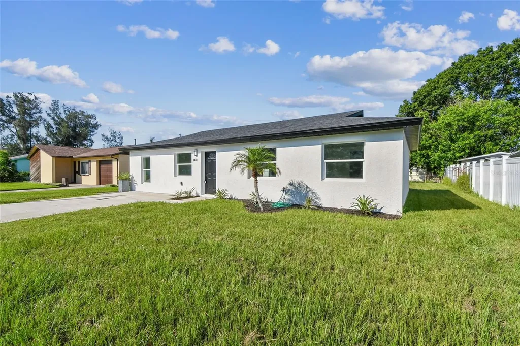 3430 Applewood Terrace N Pinellas Park FL 33781