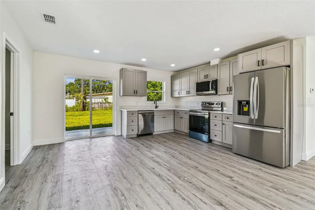 3430 Applewood Terrace N Pinellas Park FL 33781