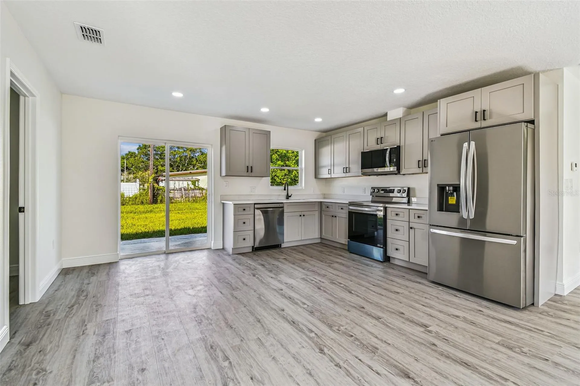 3430 Applewood Terrace N Pinellas Park FL 33781