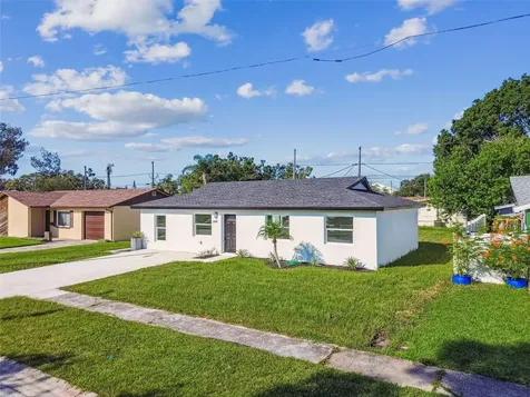 3430 Applewood Terrace N Pinellas Park FL 33781