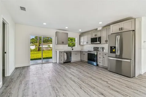 3430 Applewood Terrace N Pinellas Park FL 33781