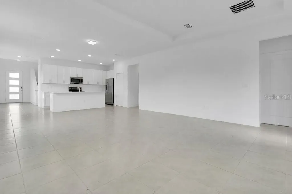 106 Elena Lavin Circle Orlando FL 32807
