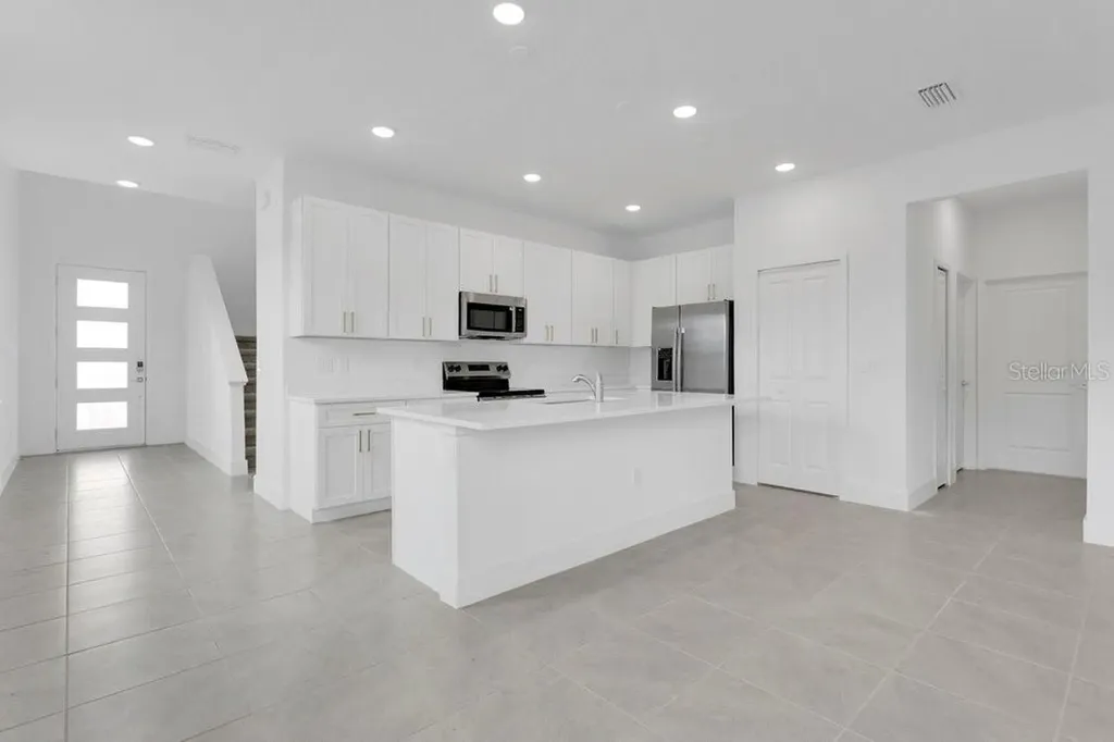 106 Elena Lavin Circle Orlando FL 32807