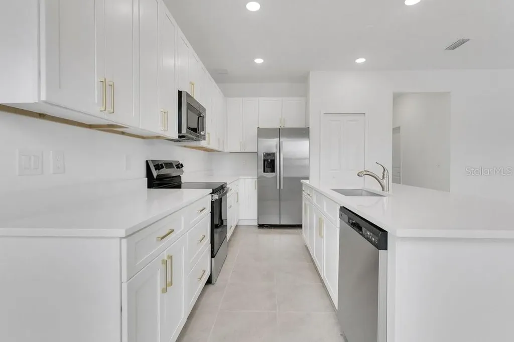 106 Elena Lavin Circle Orlando FL 32807