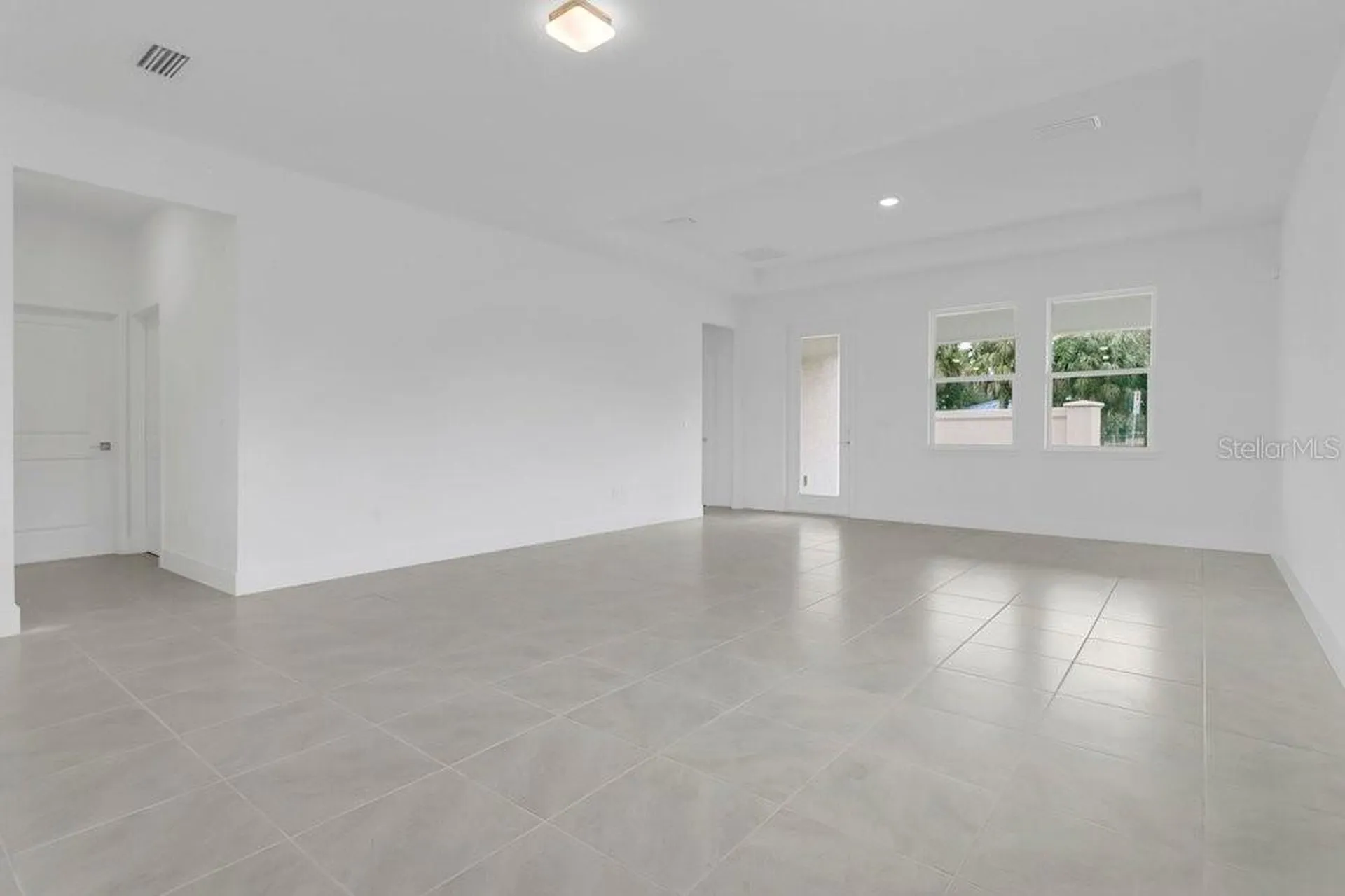 106 Elena Lavin Circle Orlando FL 32807