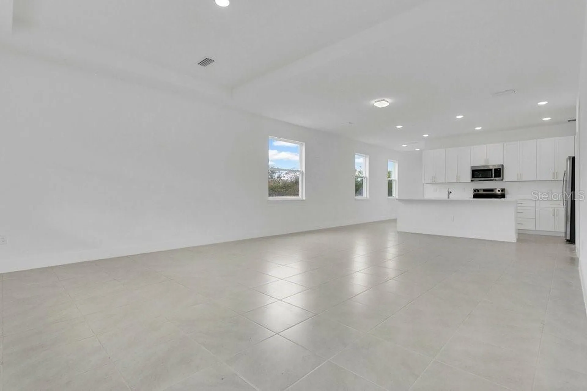 106 Elena Lavin Circle Orlando FL 32807