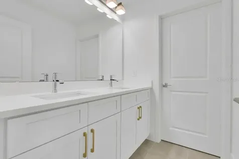 292 Elena Lavin Circle Orlando FL 32807
