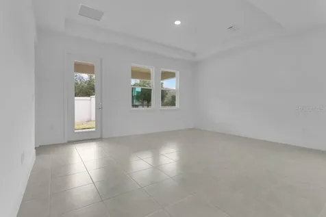 292 Elena Lavin Circle Orlando FL 32807