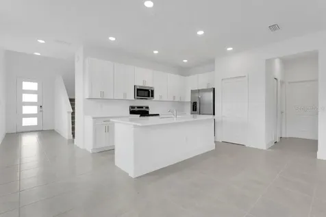 292 Elena Lavin Circle Orlando FL 32807