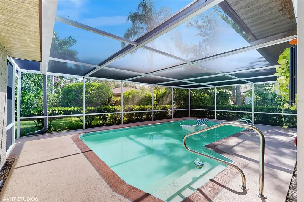 2670 Red Oak Court Clearwater FL 33761