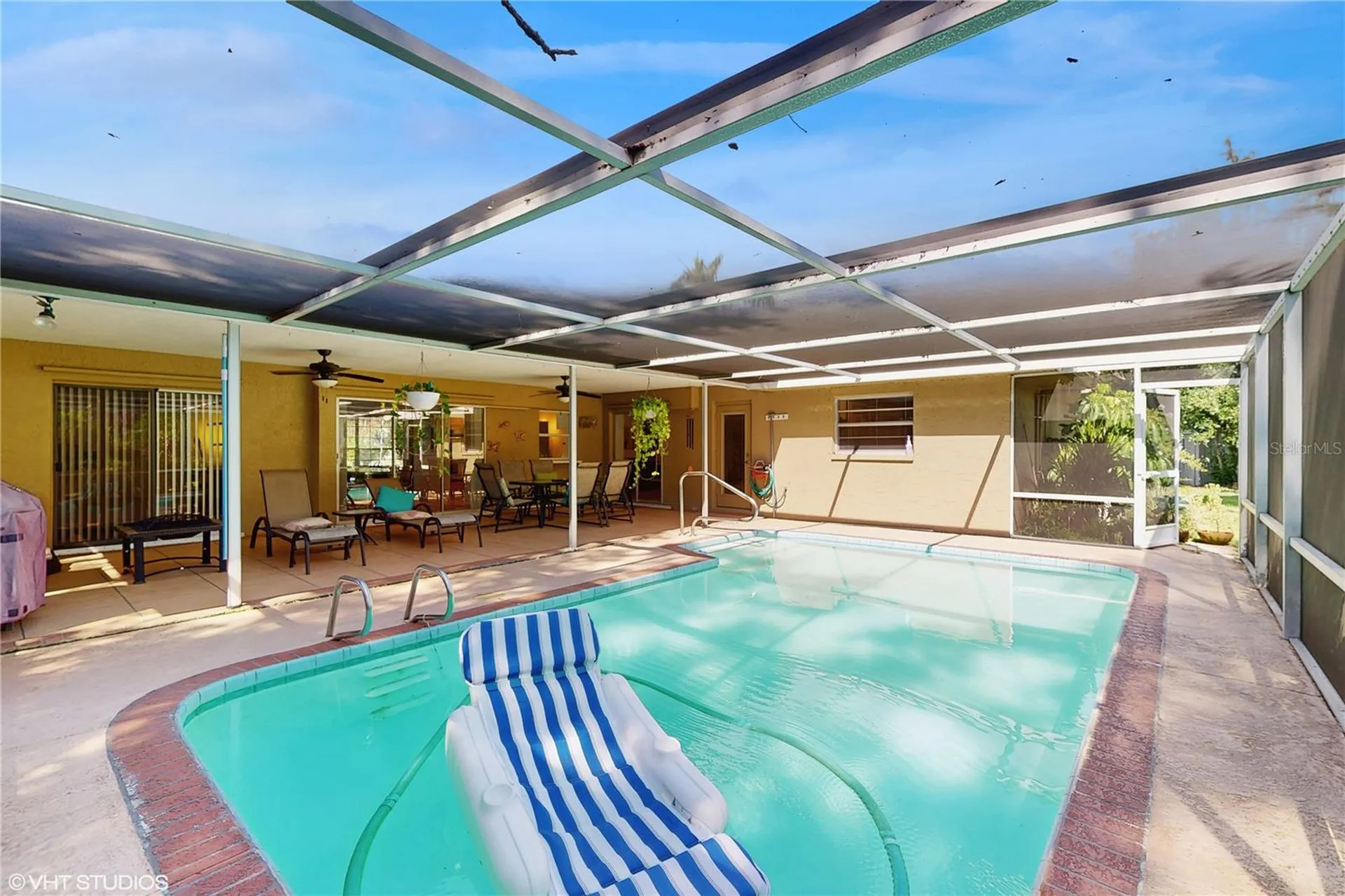 2670 Red Oak Court Clearwater FL 33761