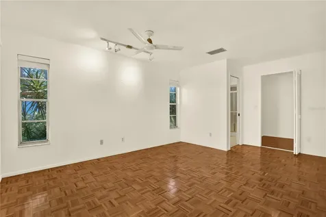 2670 Red Oak Court Clearwater FL 33761