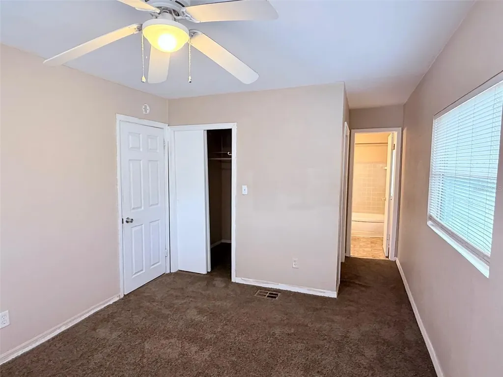 986 22nd Avenue S St Petersburg FL 33705
