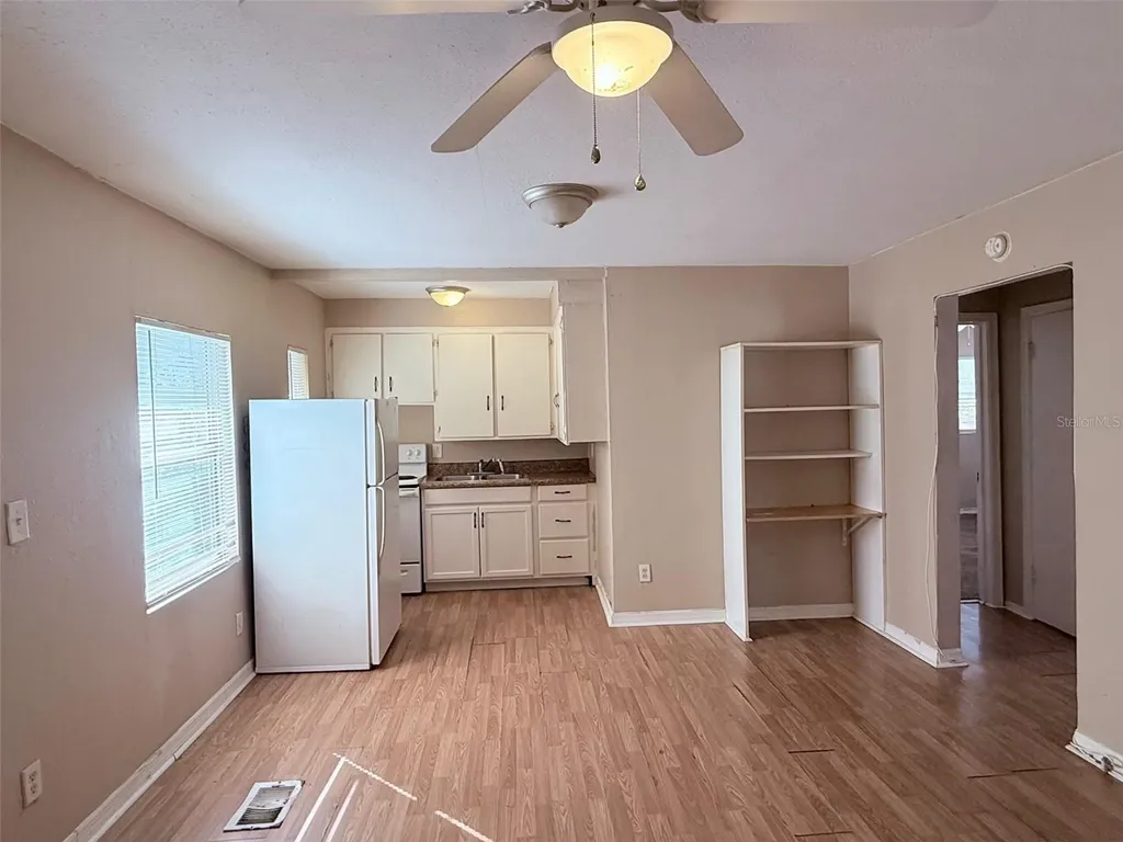 986 22nd Avenue S St Petersburg FL 33705