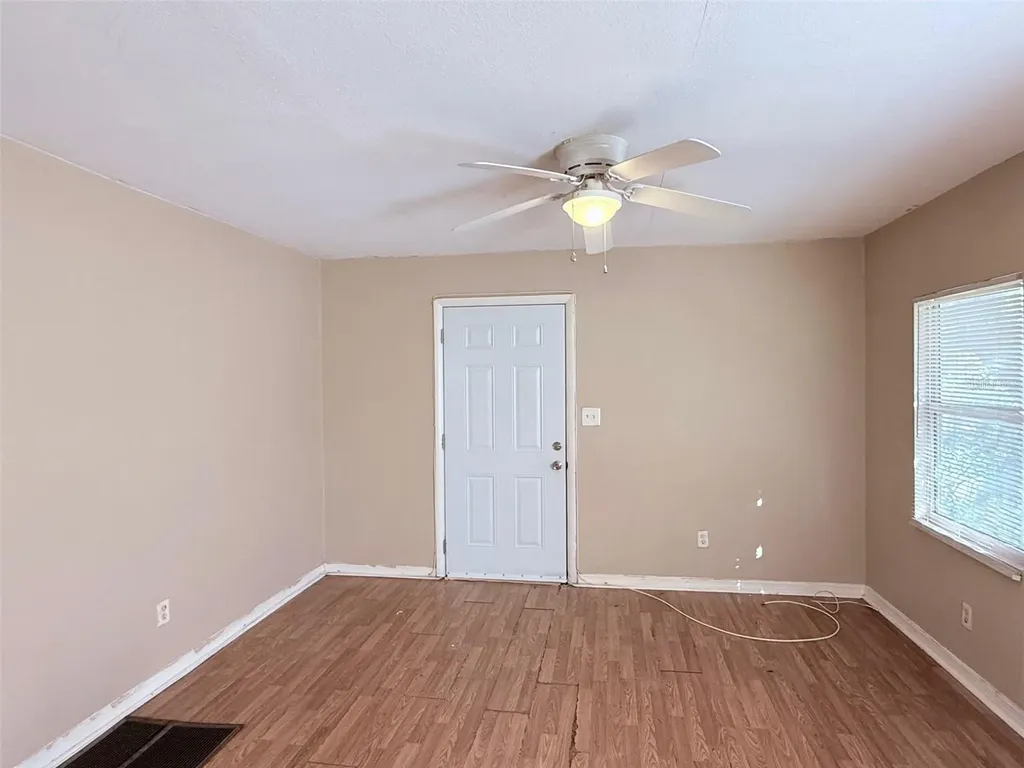 986 22nd Avenue S St Petersburg FL 33705