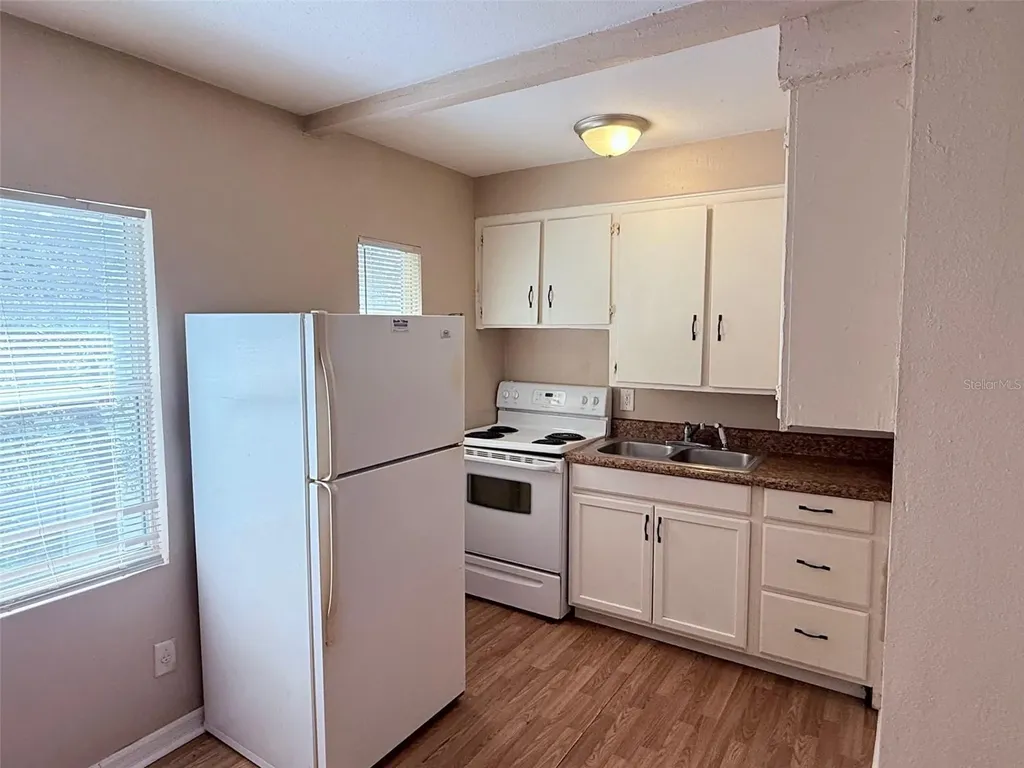 986 22nd Avenue S St Petersburg FL 33705