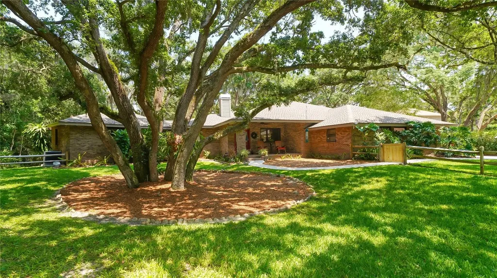 4855 Hoyer Drive Sarasota FL 34241