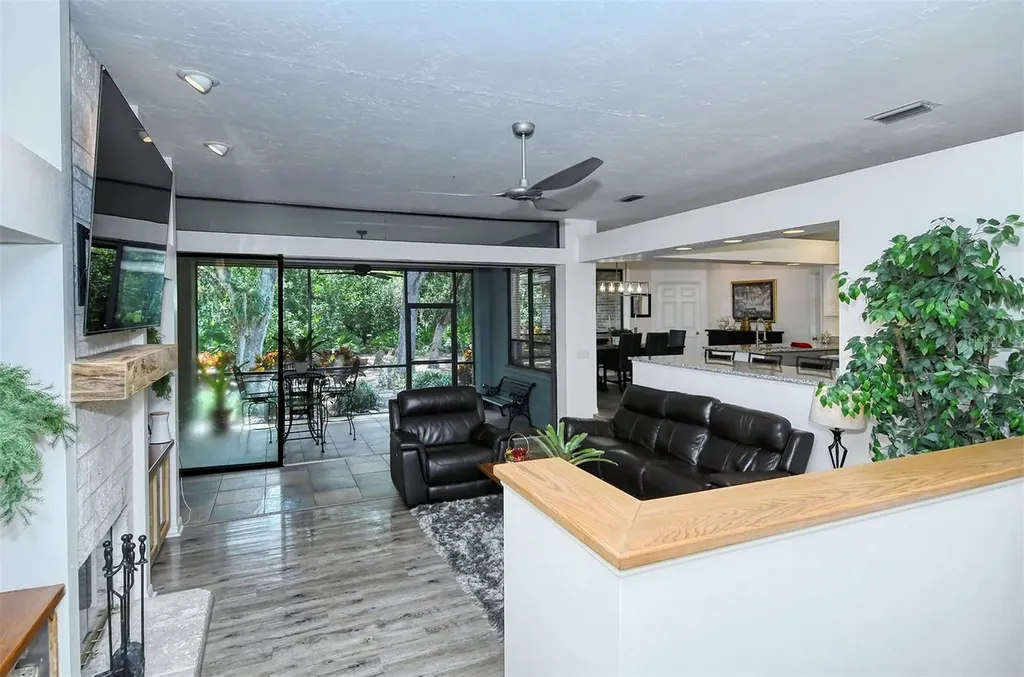 4855 Hoyer Drive Sarasota FL 34241