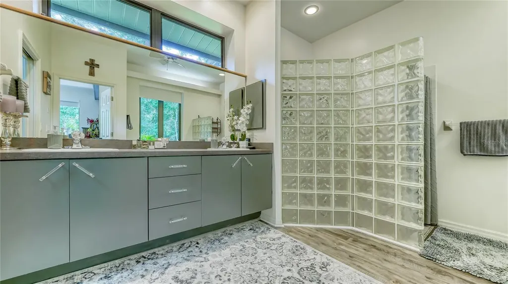 4855 Hoyer Drive Sarasota FL 34241