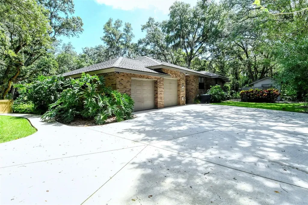 4855 Hoyer Drive Sarasota FL 34241