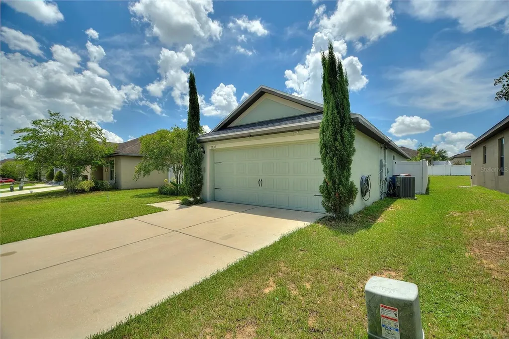 1230 Woodlark Drive Haines City FL 33844