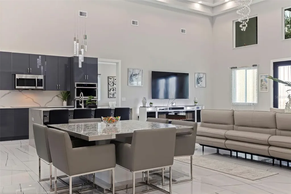 6396 18th Street N St Petersburg FL 33702