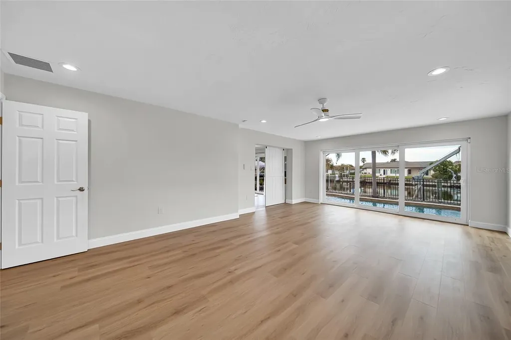 2025 Michigan Avenue NE St Petersburg FL 33703