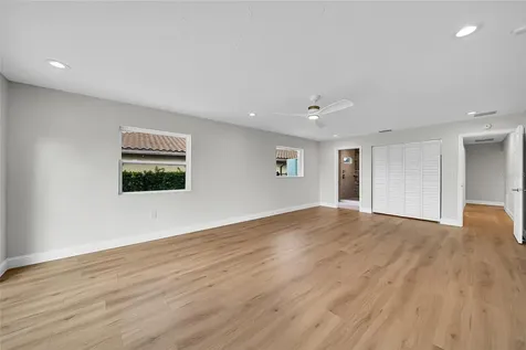 2025 Michigan Avenue NE St Petersburg FL 33703