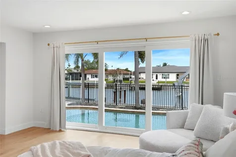 2025 Michigan Avenue NE St Petersburg FL 33703