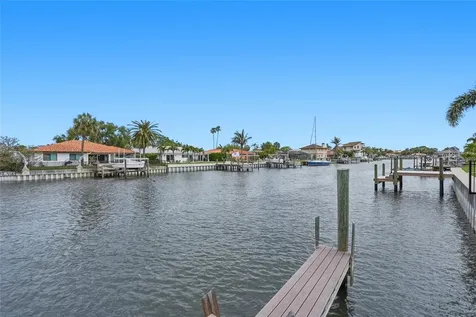 2025 Michigan Avenue NE St Petersburg FL 33703