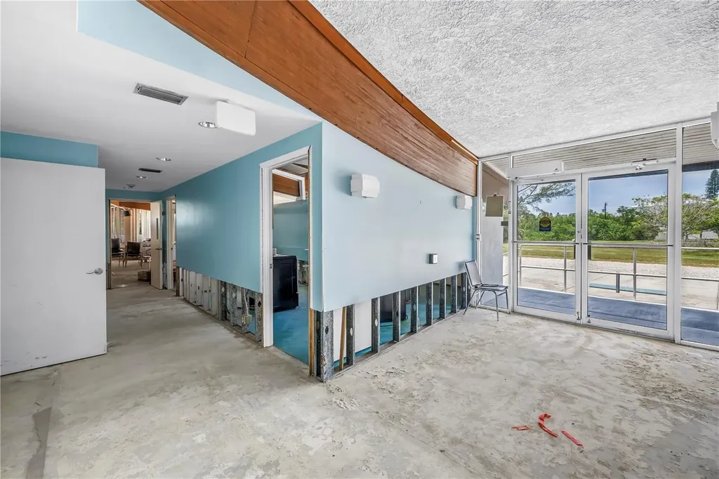 6608 Marina Drive Holmes Beach FL 34217