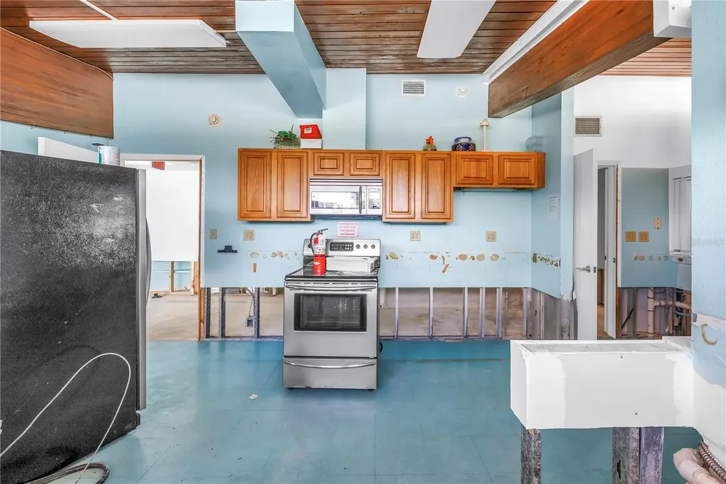 6608 Marina Drive Holmes Beach FL 34217