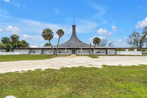 6608 Marina Drive Holmes Beach FL 34217