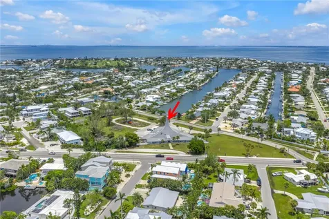 6608 Marina Drive Holmes Beach FL 34217