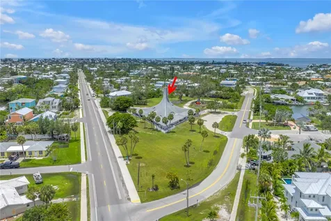 6608 Marina Drive Holmes Beach FL 34217