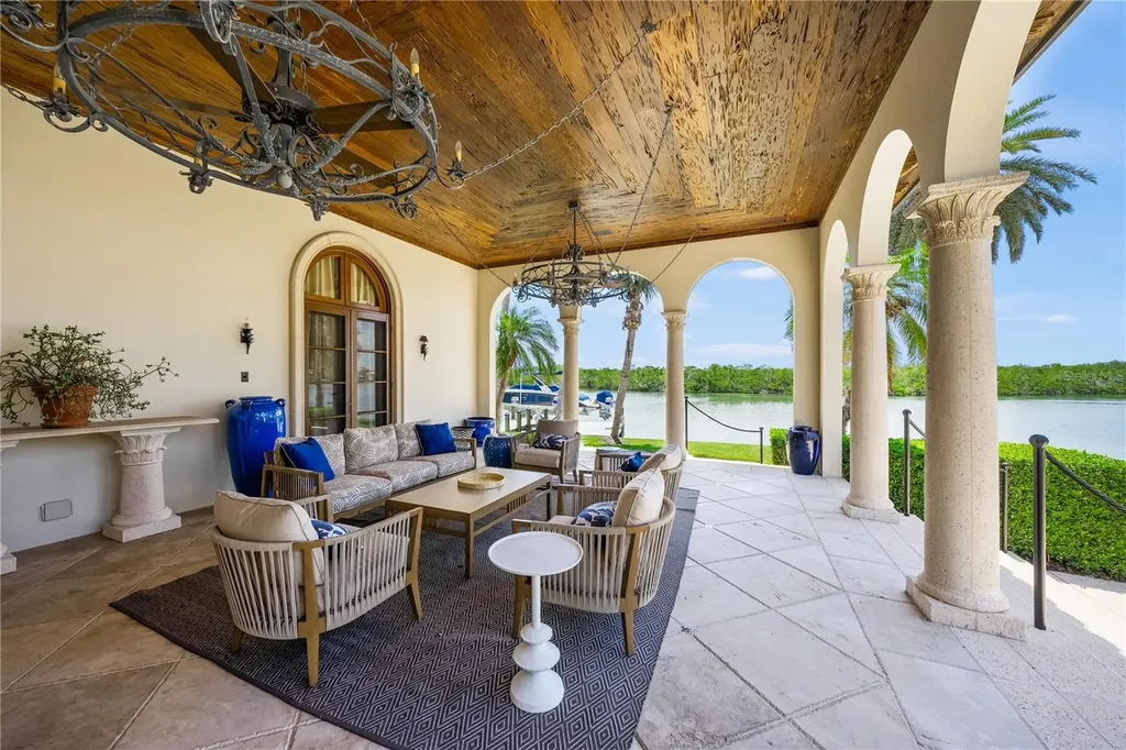 139 S Washington Drive Sarasota FL 34236