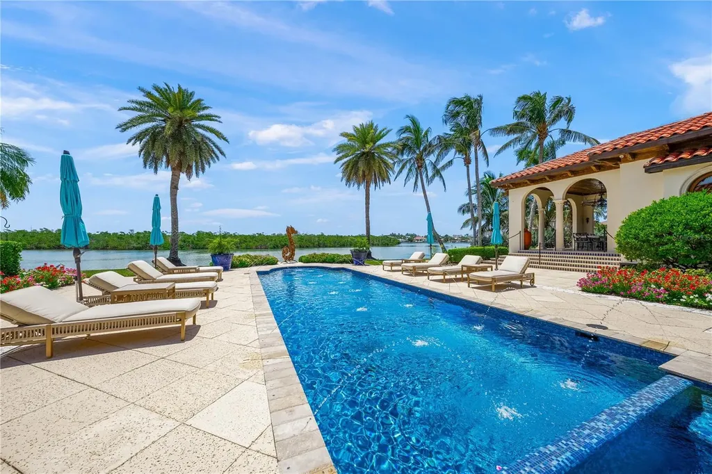 139 S Washington Drive Sarasota FL 34236