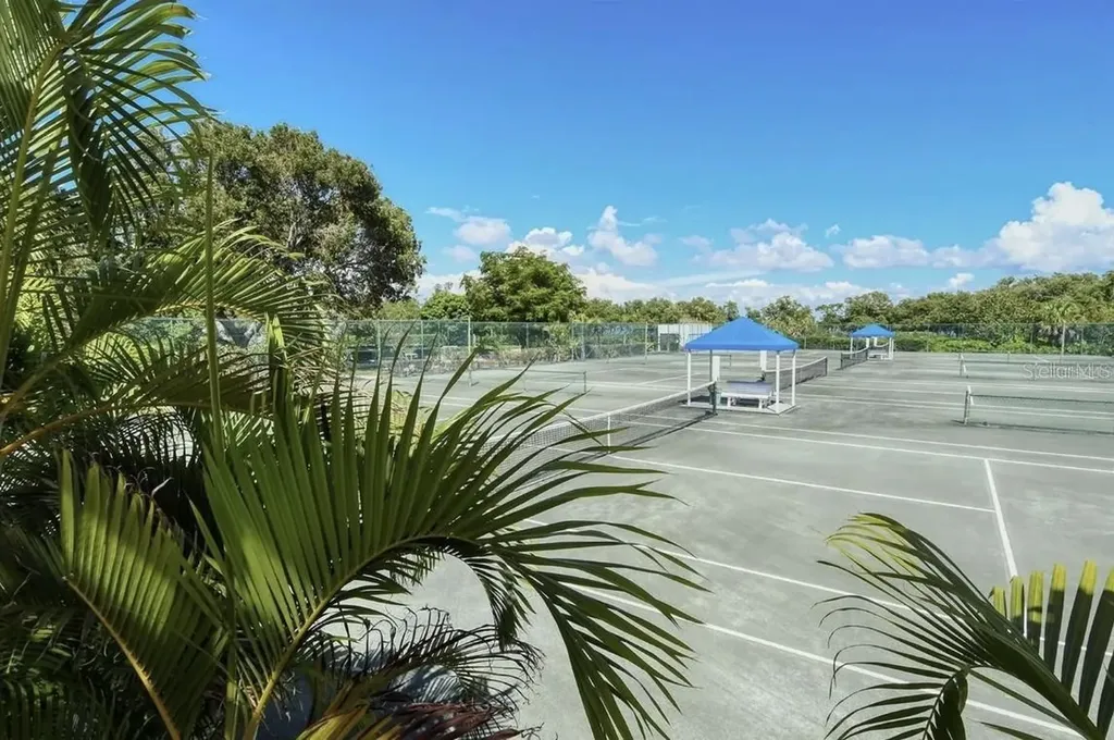 139 S Washington Drive Sarasota FL 34236