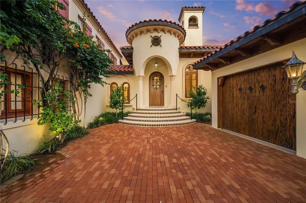139 S Washington Drive Sarasota FL 34236