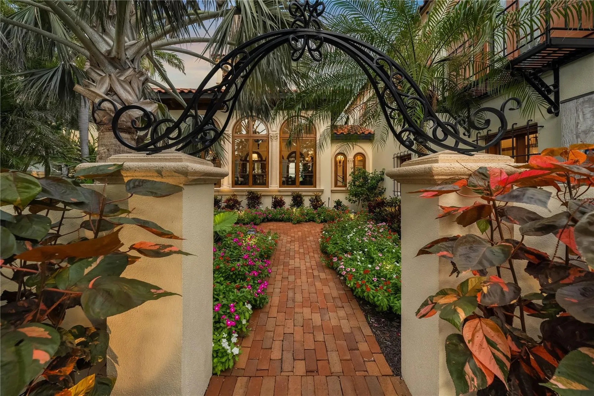 139 S Washington Drive Sarasota FL 34236