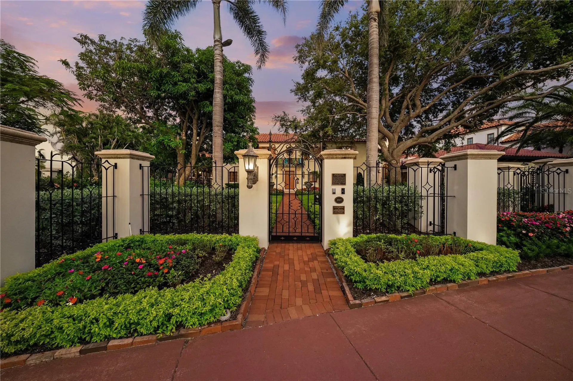 139 S Washington Drive Sarasota FL 34236