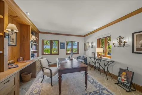 139 S Washington Drive Sarasota FL 34236