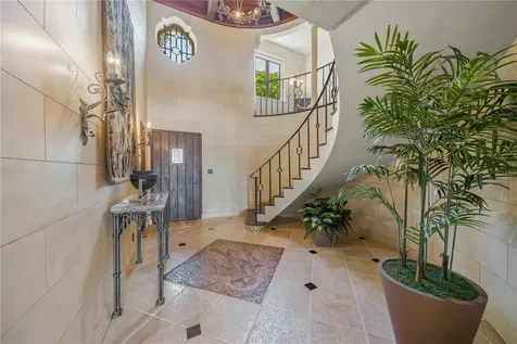 139 S Washington Drive Sarasota FL 34236