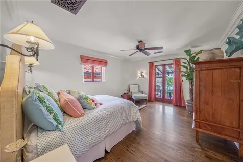 139 S Washington Drive Sarasota FL 34236
