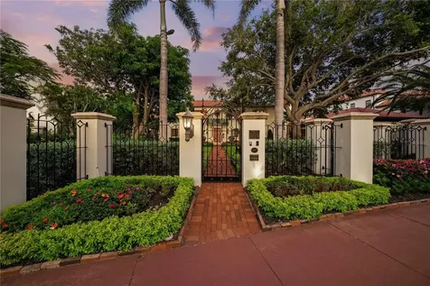 139 S Washington Drive Sarasota FL 34236
