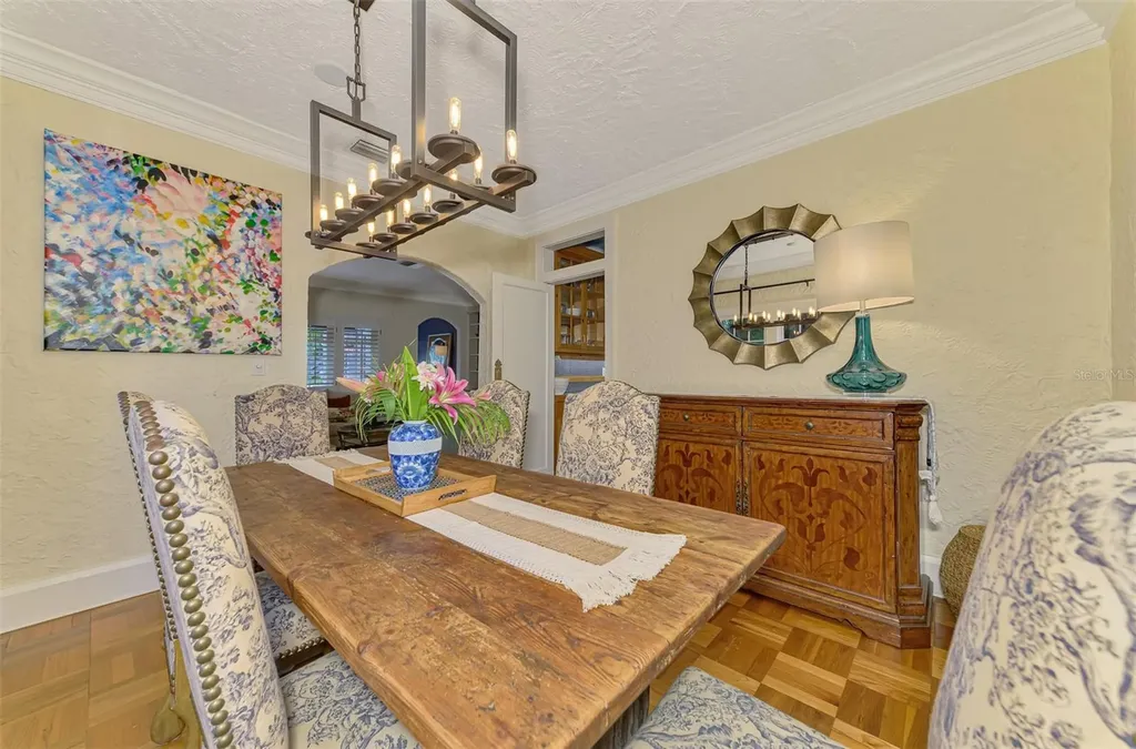 3838 Flores Avenue Sarasota FL 34239