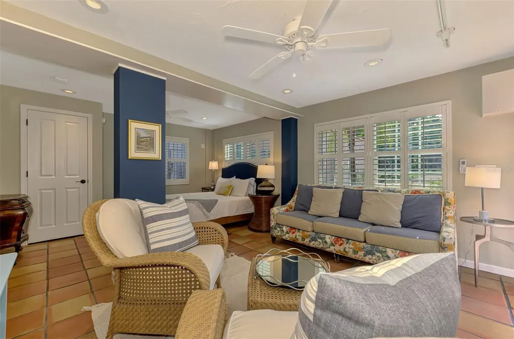 3838 Flores Avenue Sarasota FL 34239
