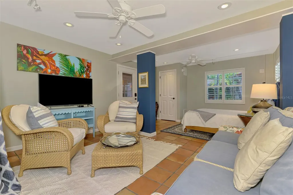 3838 Flores Avenue Sarasota FL 34239